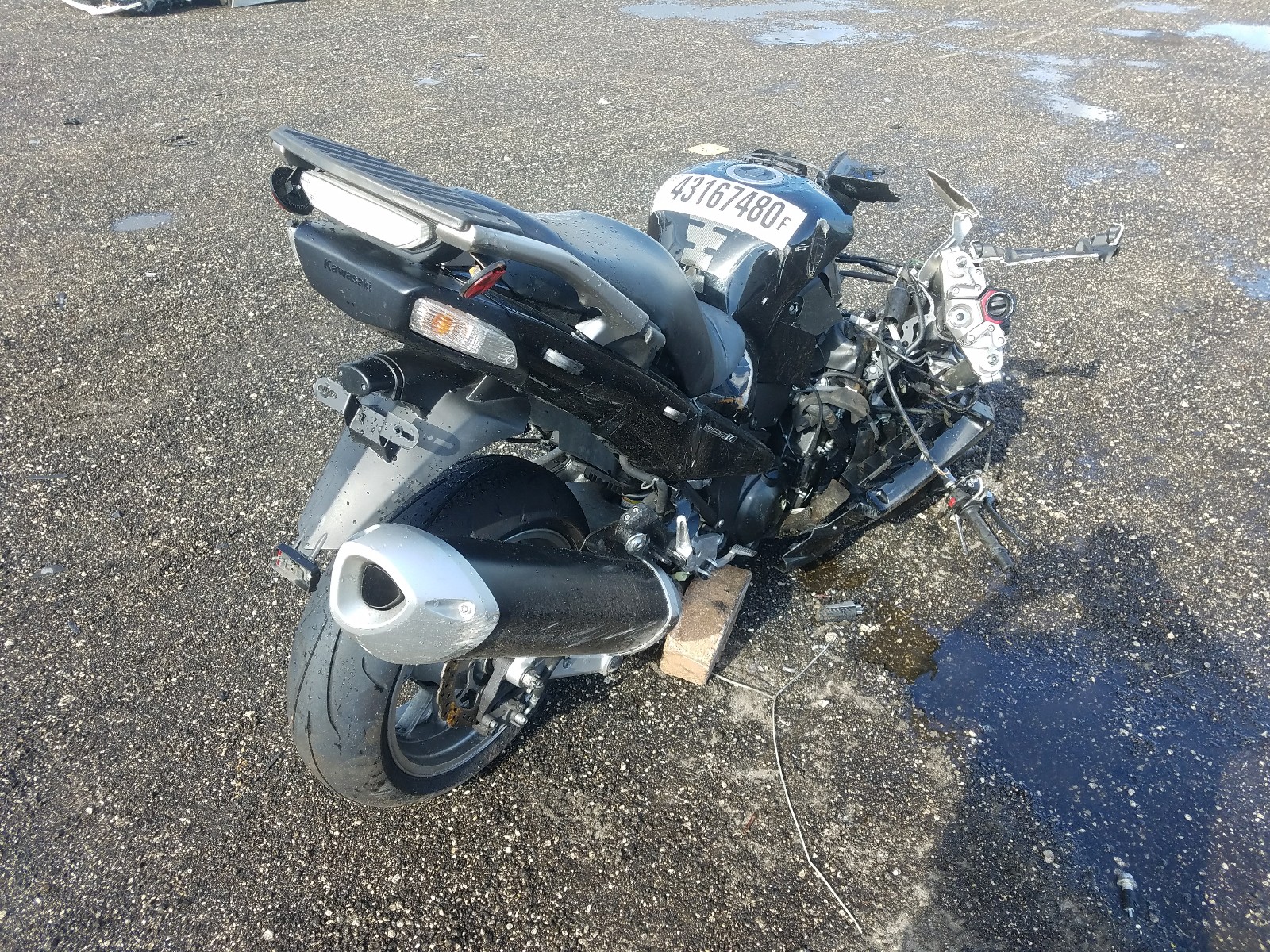 2009 Kawasaki Zg1400 B VIN: JKBZGNB1X9A010568 Lot: 82012084