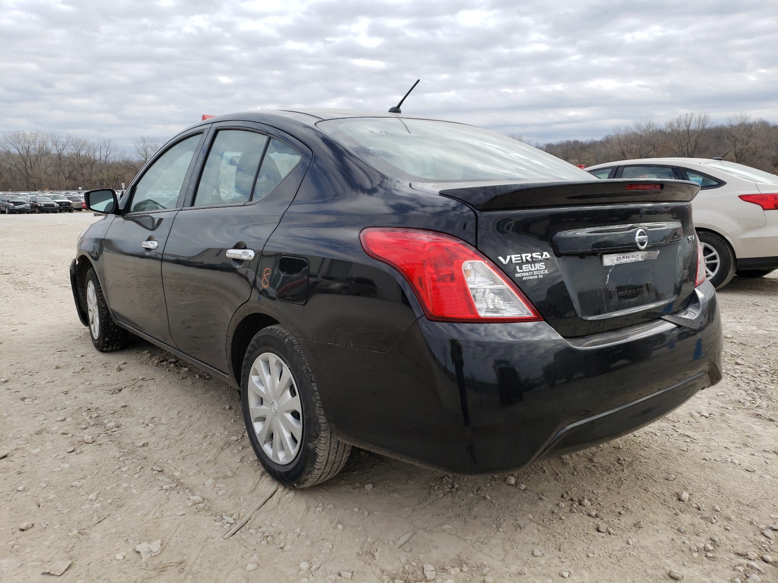 3N1CN7AP8KL842483 2019 Nissan Versa S