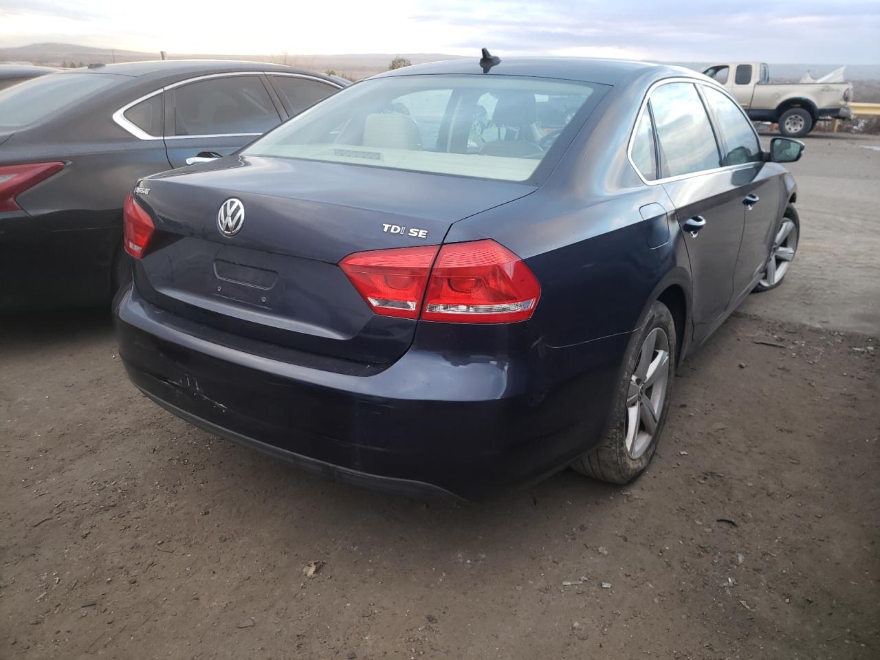 1VWBN7A35DC059493 2013 Volkswagen Passat Se