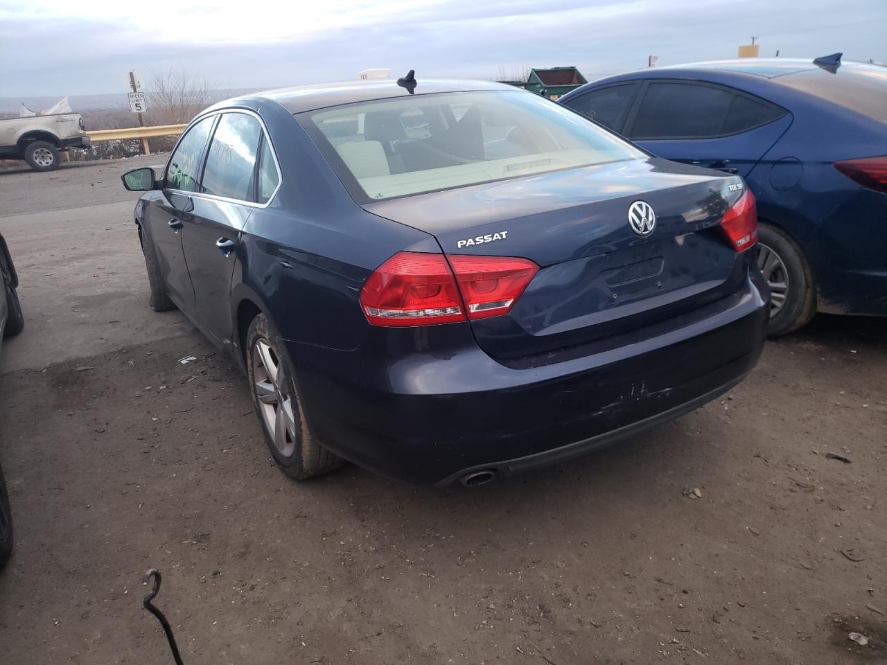 1VWBN7A35DC059493 2013 Volkswagen Passat Se