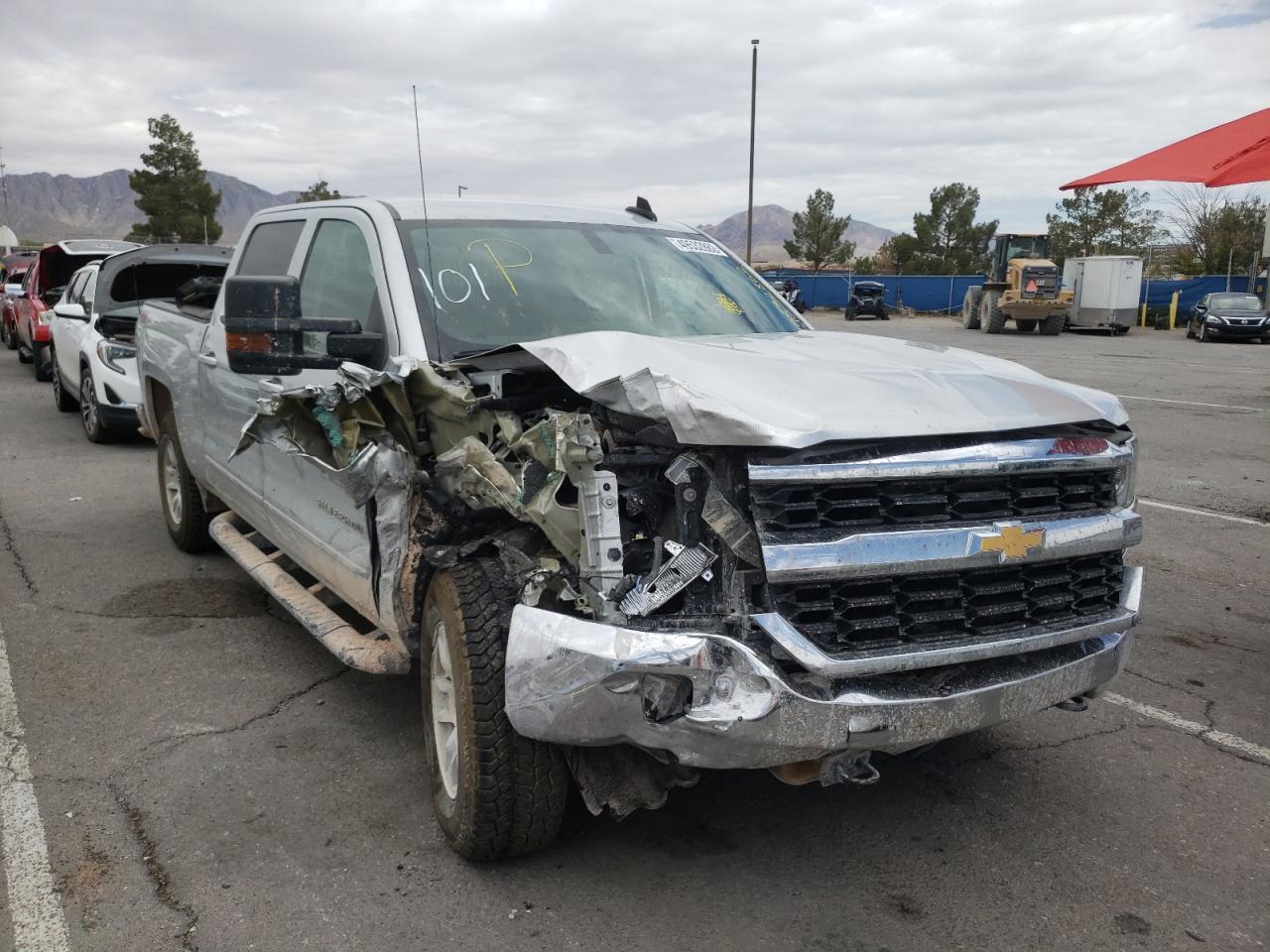 3GCUKREH0JG236515 2018 Chevrolet Silverado K1500 Lt