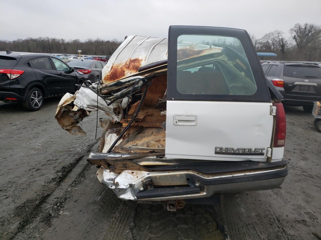 1999 Chevrolet Suburban K1500 VIN: 1GNFK16R7XJ553210 Lot: 82590864