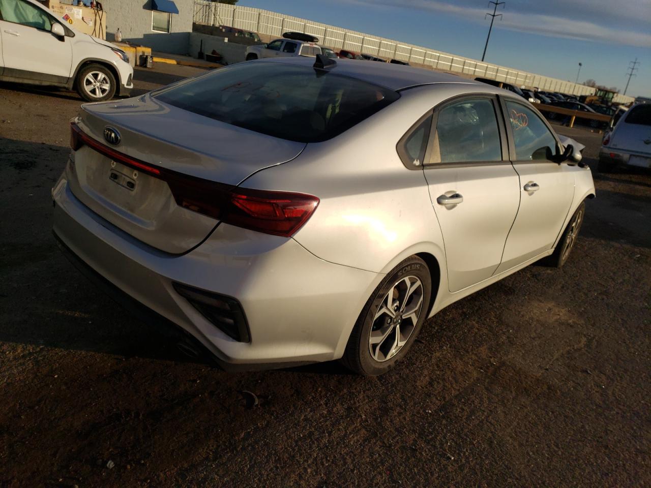 3KPF24AD5KE137054 2019 Kia Forte Fe