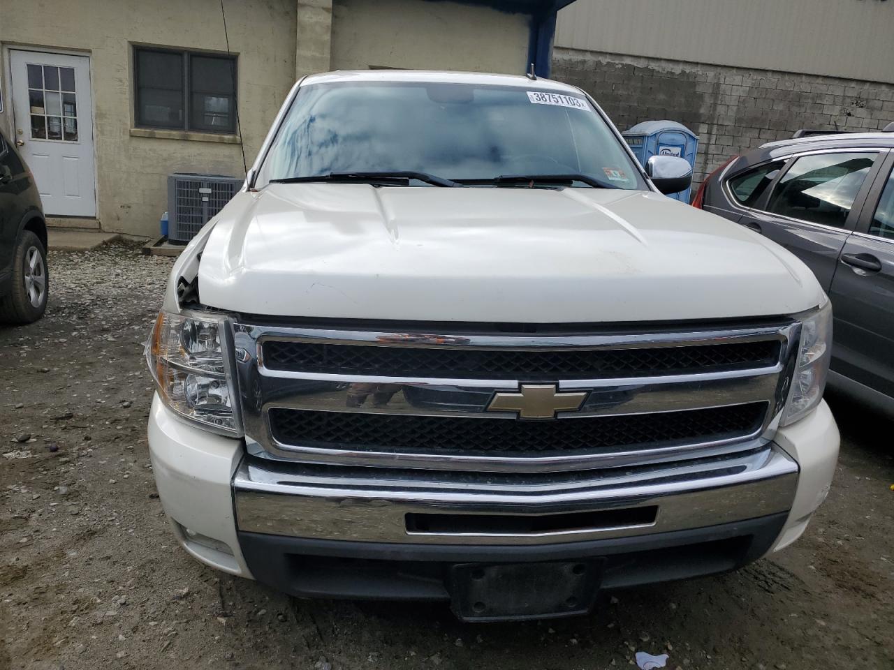 3GCPCSE03BG321197 2011 Chevrolet Silverado C1500 Lt