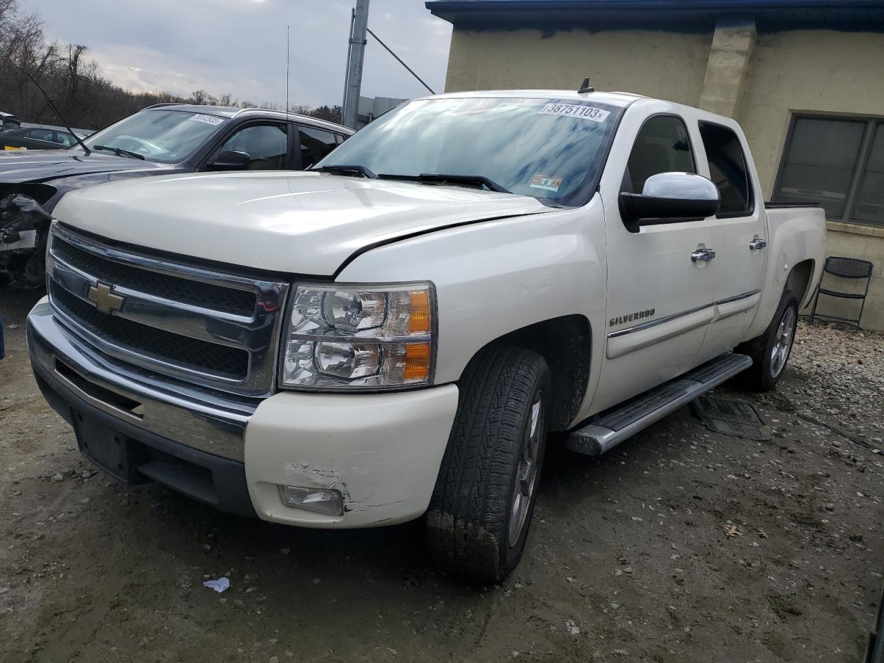 3GCPCSE03BG321197 2011 Chevrolet Silverado C1500 Lt