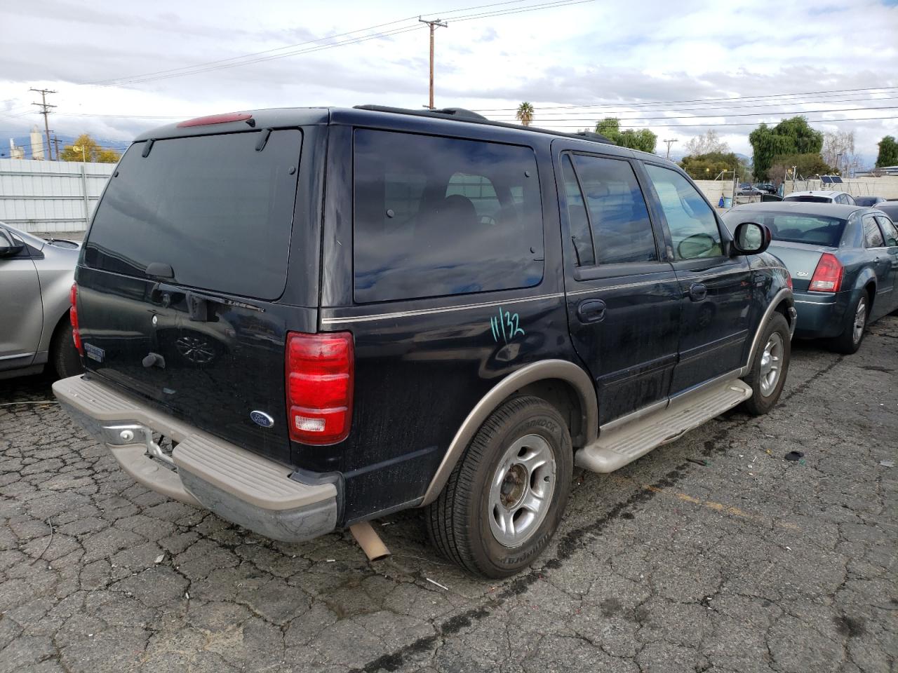 1FMRU17L02LA84559 2002 Ford Expedition Eddie Bauer