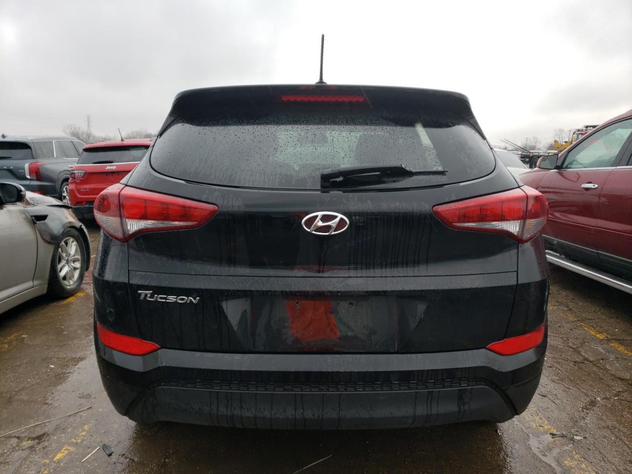 KM8J23A4XHU511412 2017 Hyundai Tucson Se