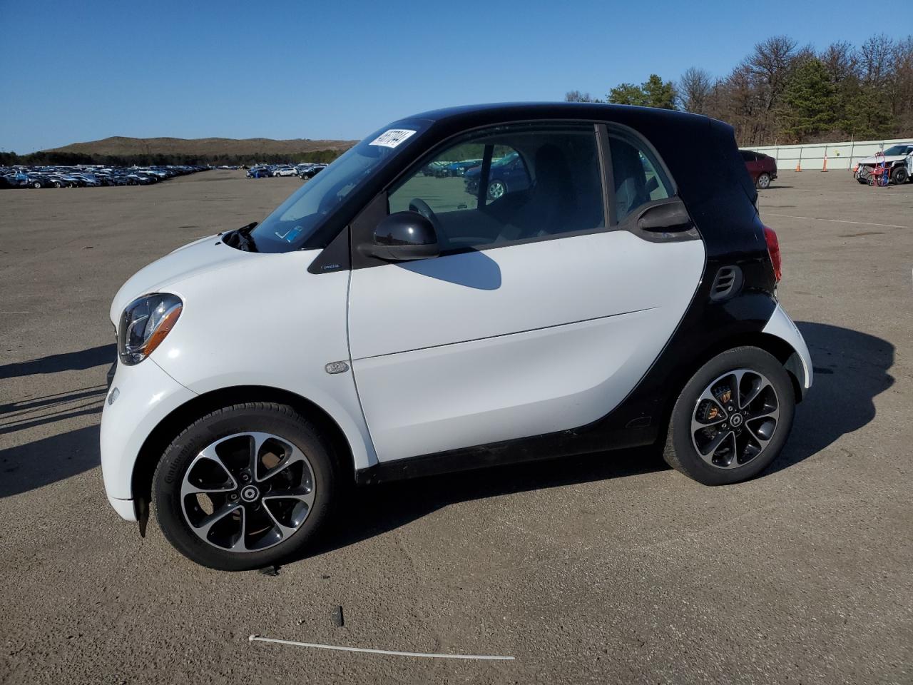 2016 Smart Fortwo VIN: WMEFJ5DA2GK061874 Lot: 46577044