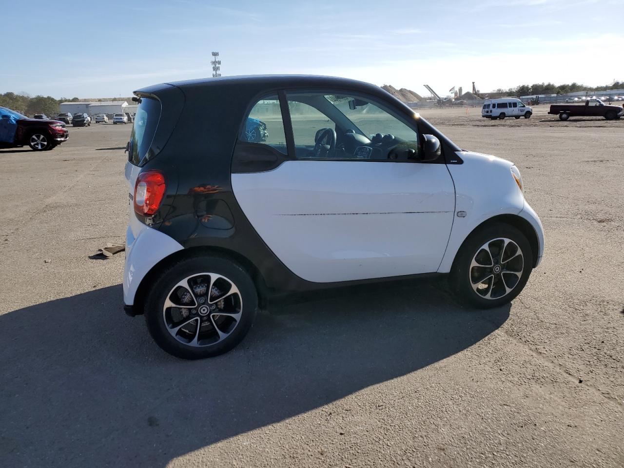 2016 Smart Fortwo VIN: WMEFJ5DA2GK061874 Lot: 46577044