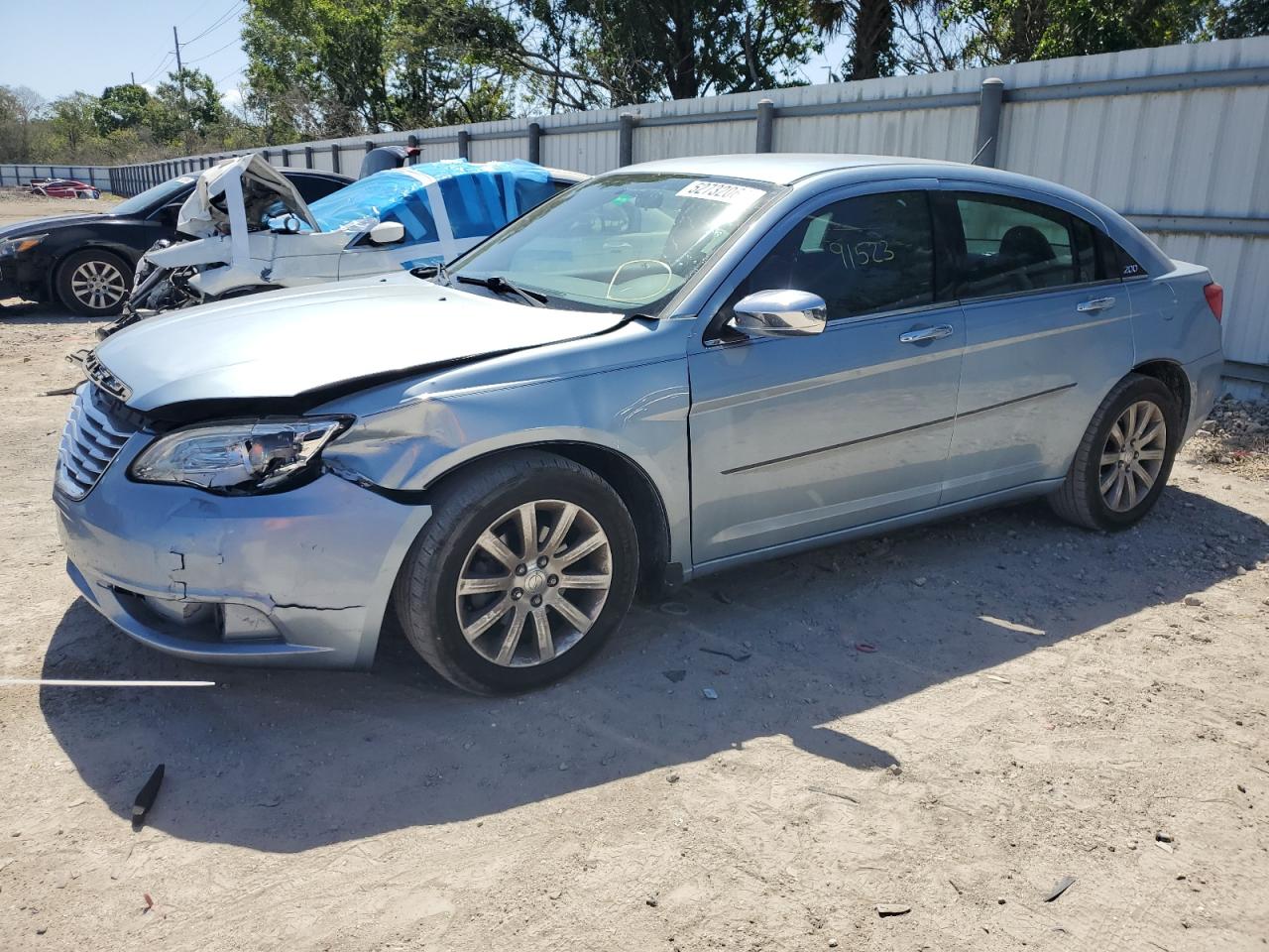 2014 Chrysler 200 Limited VIN: 1C3CCBCG3EN191517 Lot: 81793394