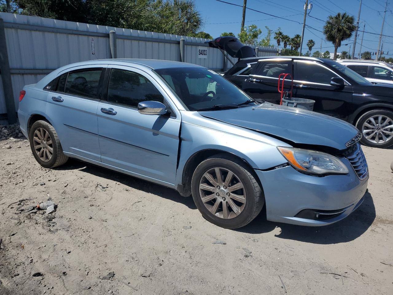 2014 Chrysler 200 Limited VIN: 1C3CCBCG3EN191517 Lot: 81793394