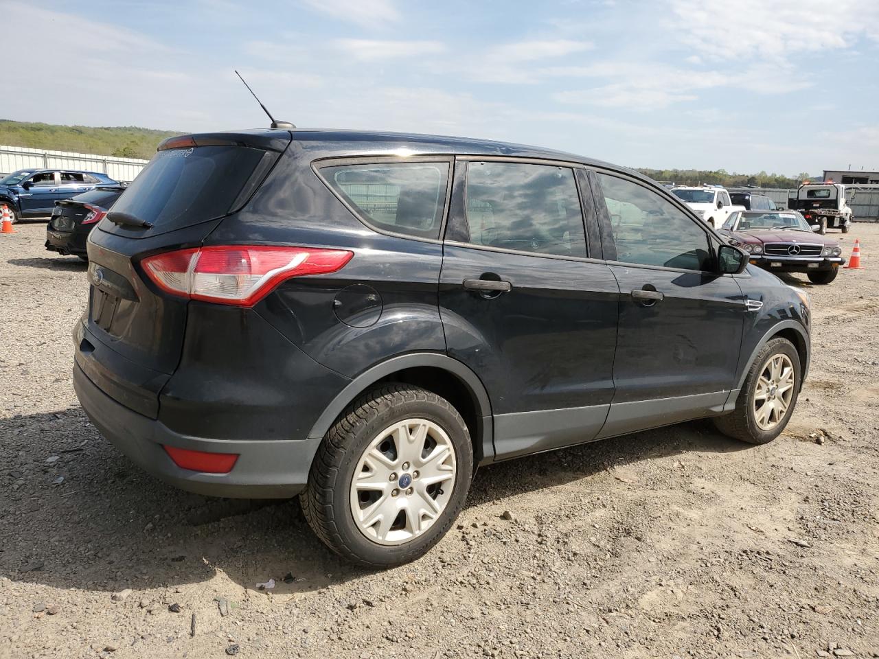 2016 Ford Escape S VIN: 1FMCU0F7XGUB51822 Lot: 49999504