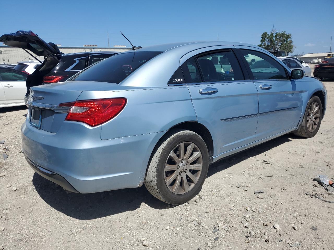 2014 Chrysler 200 Limited VIN: 1C3CCBCG3EN191517 Lot: 81793394