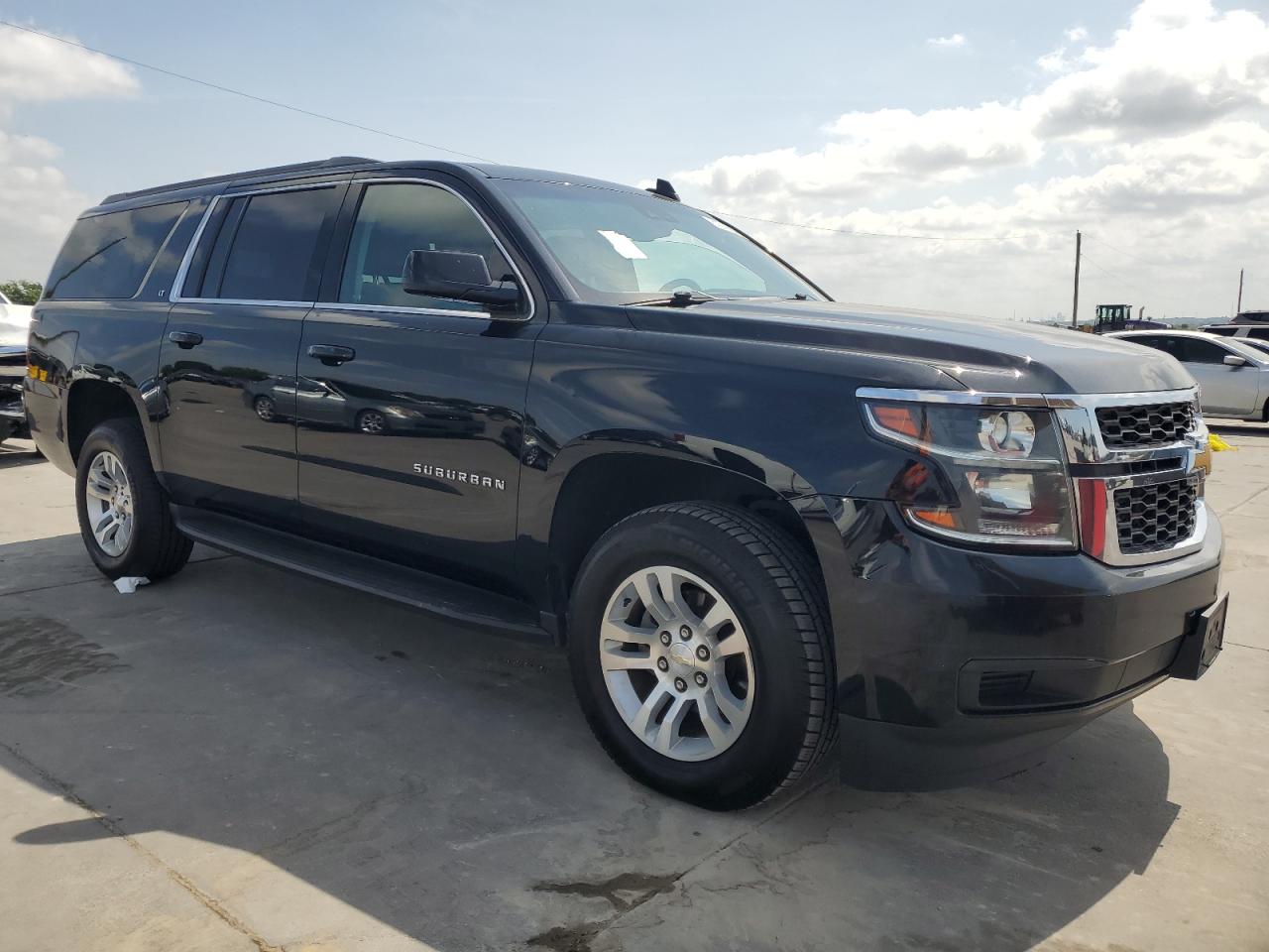 1GNSKHKCXKR187939 2019 Chevrolet Suburban K1500 Lt