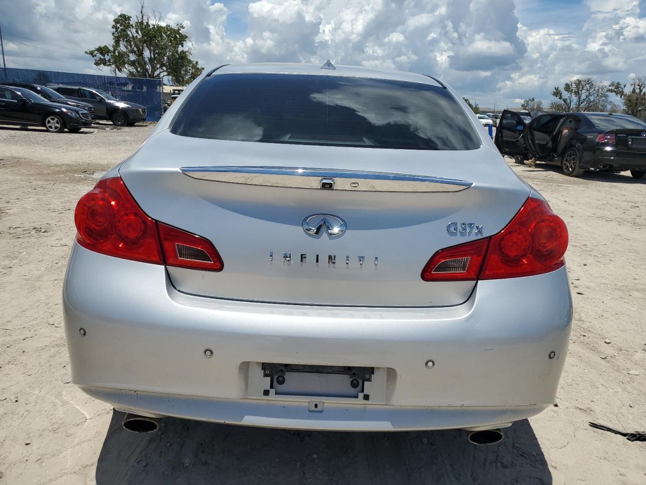 JN1CV6AR0AM461260 2010 Infiniti G37