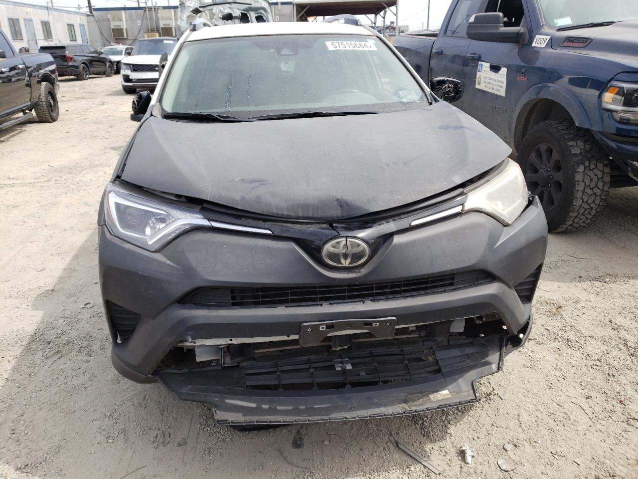 JTMZFREV6HJ129395 2017 Toyota Rav4 Le