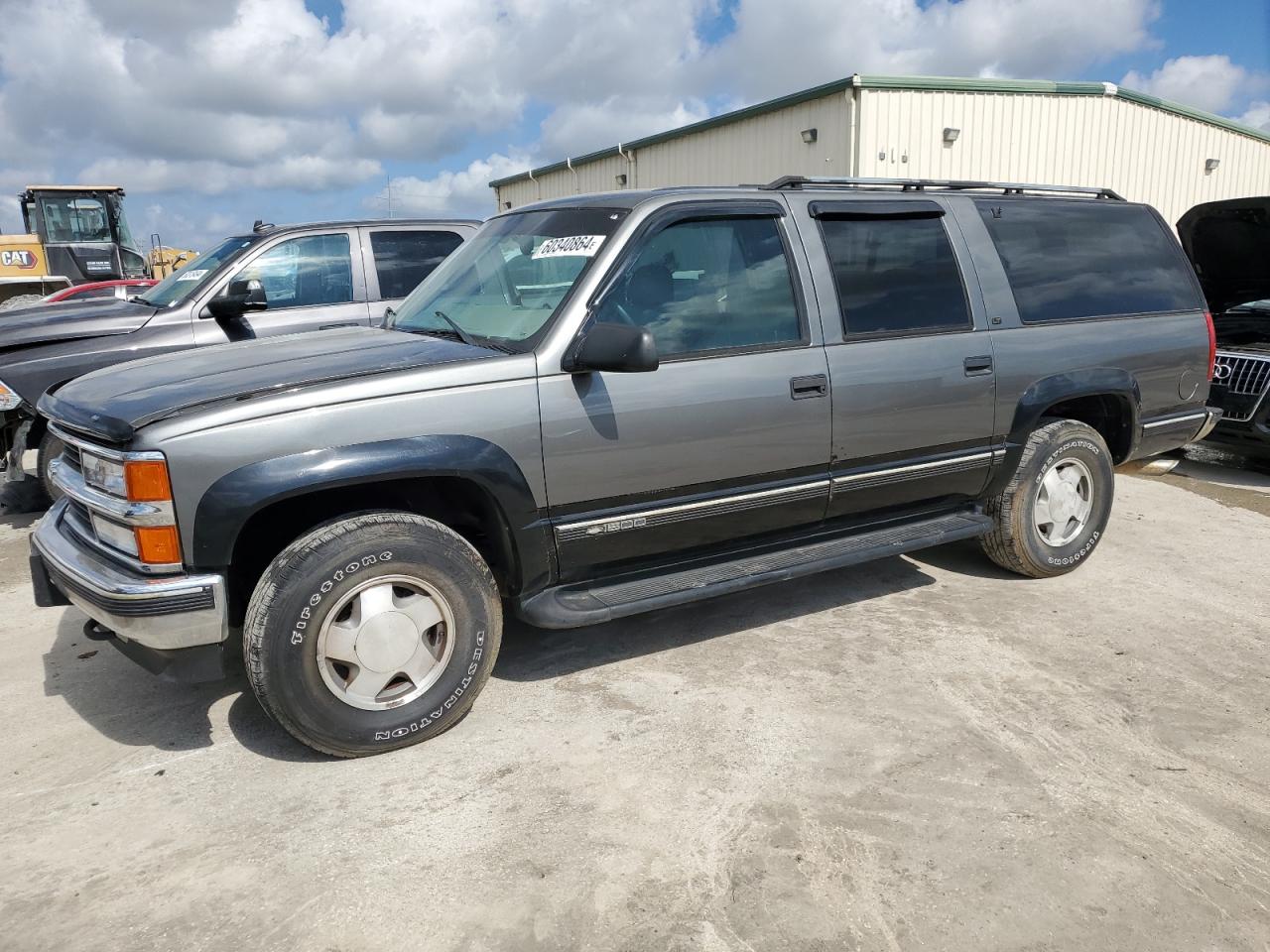 1999 Chevrolet Suburban K1500 VIN: 3GNFK16R2XG252636 Lot: 60340864