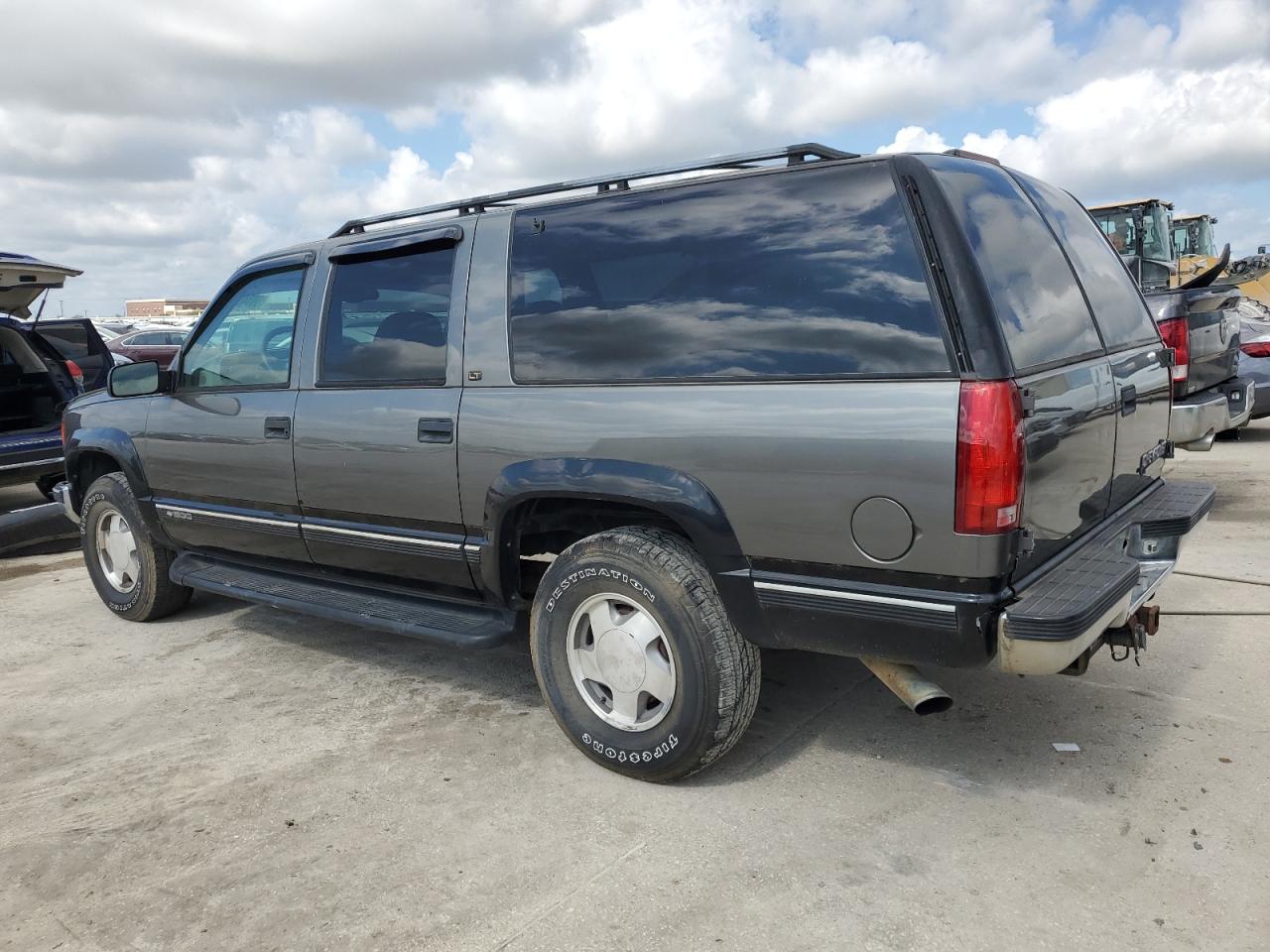 1999 Chevrolet Suburban K1500 VIN: 3GNFK16R2XG252636 Lot: 60340864