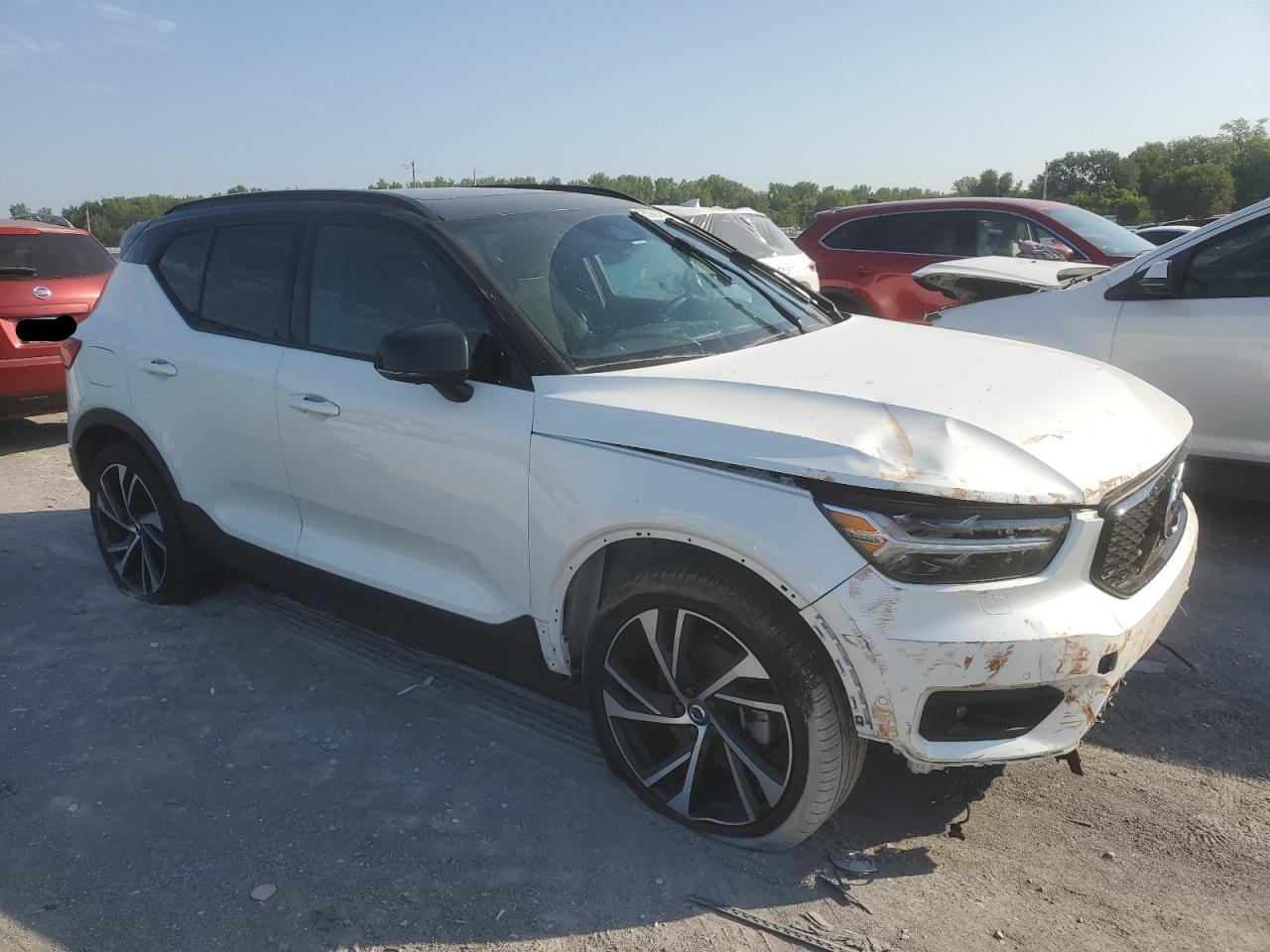 YV4162UM0N2667557 2022 Volvo Xc40 T5 R-Design