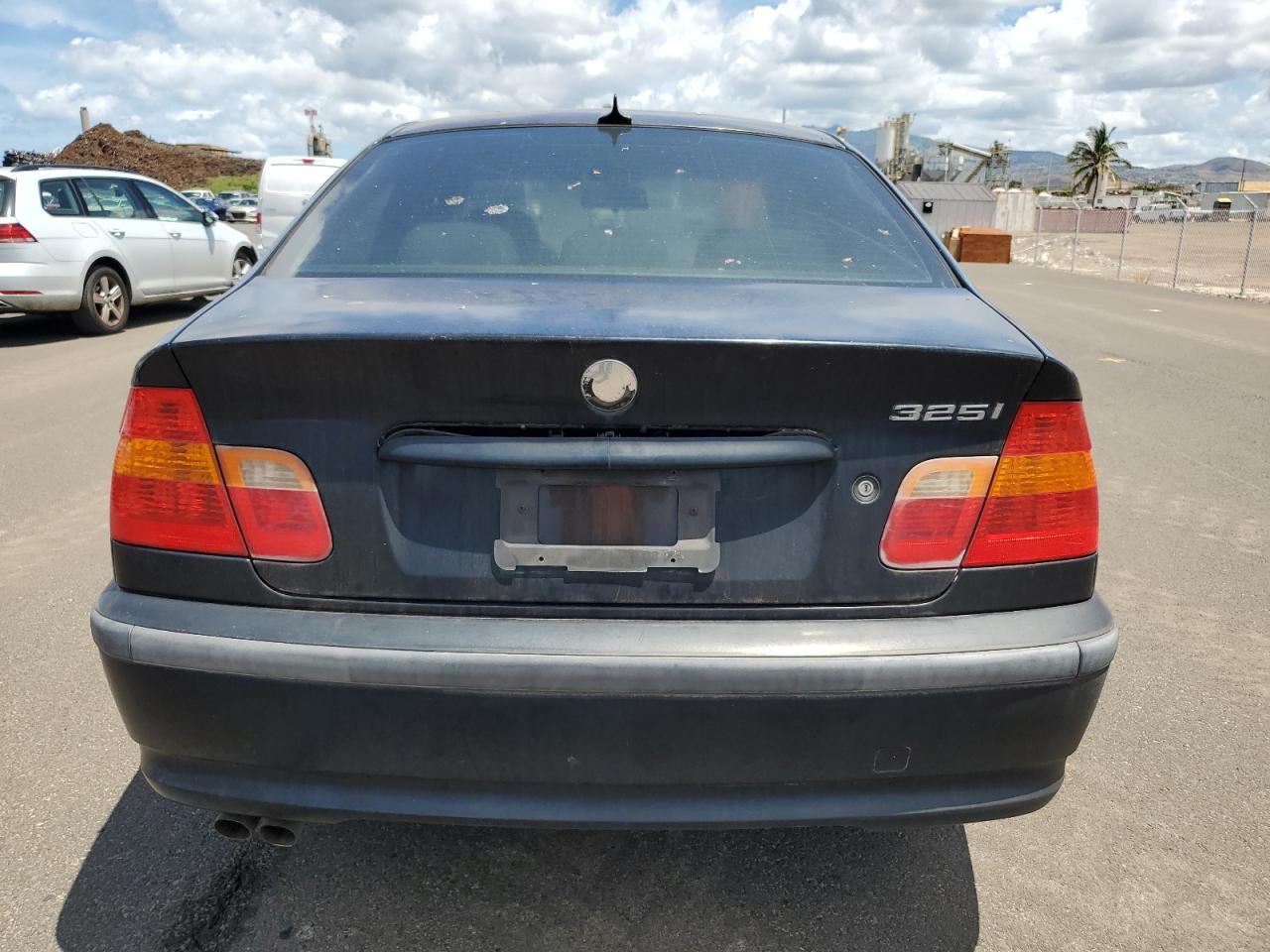 WBAEV33454KR34623 2004 BMW 325 I