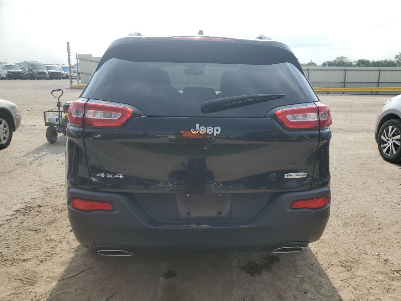 1C4PJMCS6FW599718 2015 Jeep Cherokee Latitude