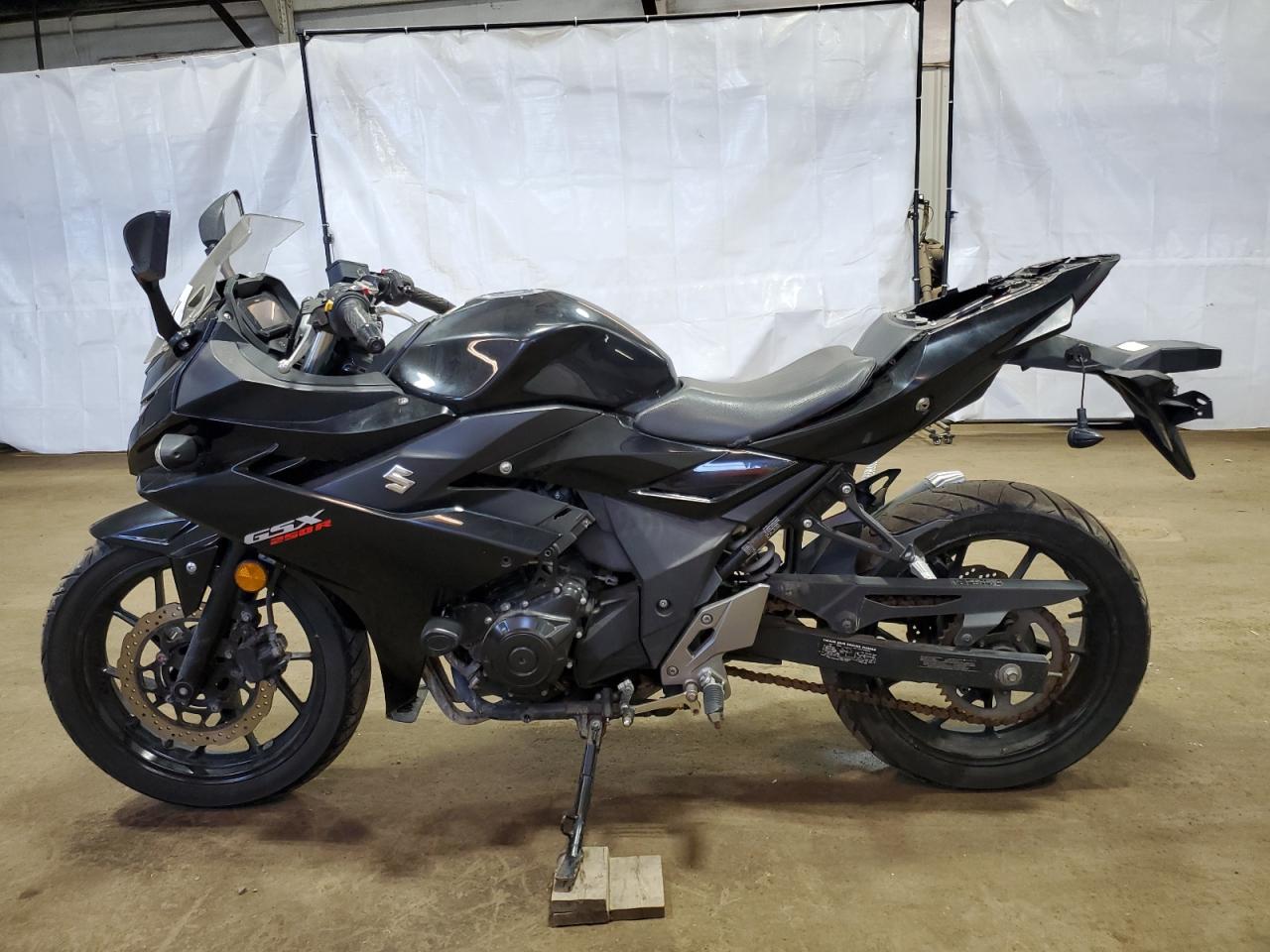 2018 Suzuki Gsx250R VIN: LC6DN11A8J1100175 Lot: 69742044