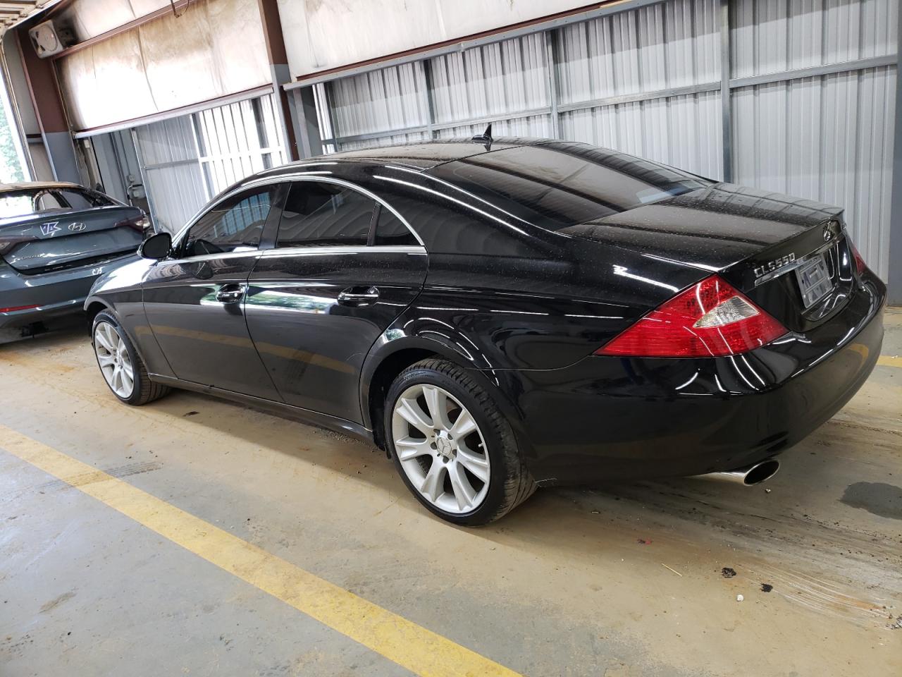 2007 Mercedes-Benz Cls 550 VIN: WDDDJ72XX7A112820 Lot: 63479894