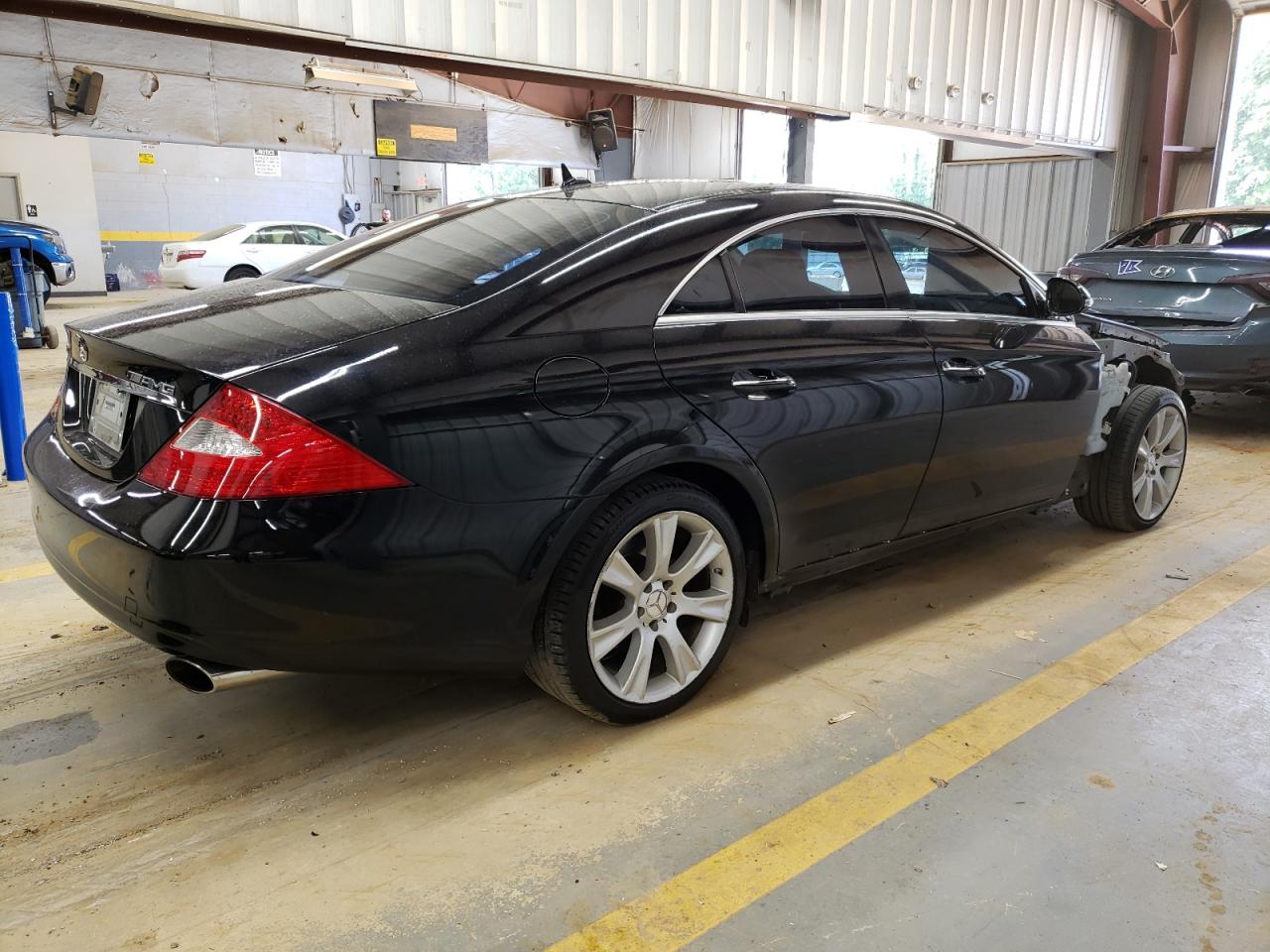 2007 Mercedes-Benz Cls 550 VIN: WDDDJ72XX7A112820 Lot: 63479894