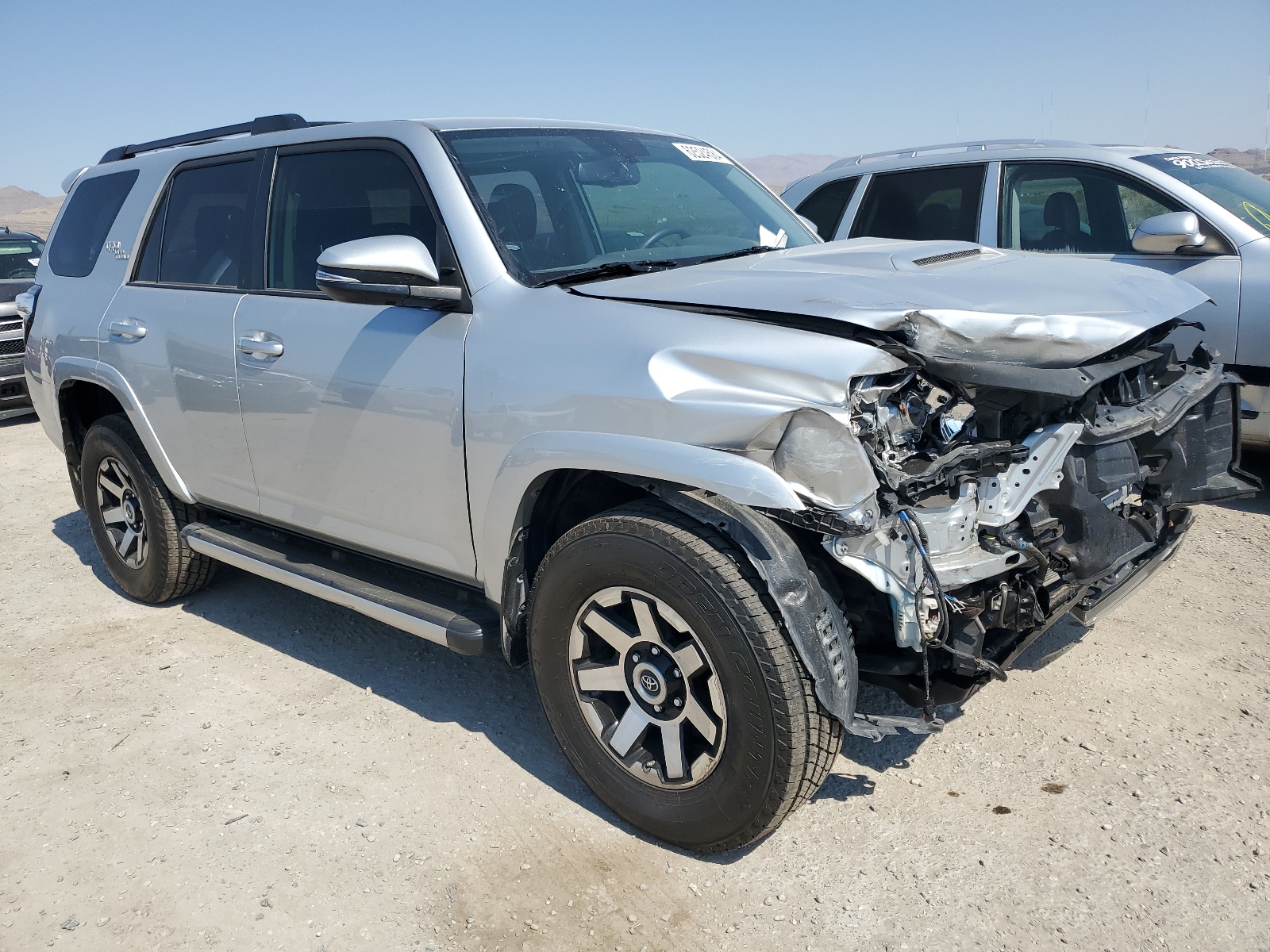 JTEBU5JR2K5648044 2019 Toyota 4Runner Sr5