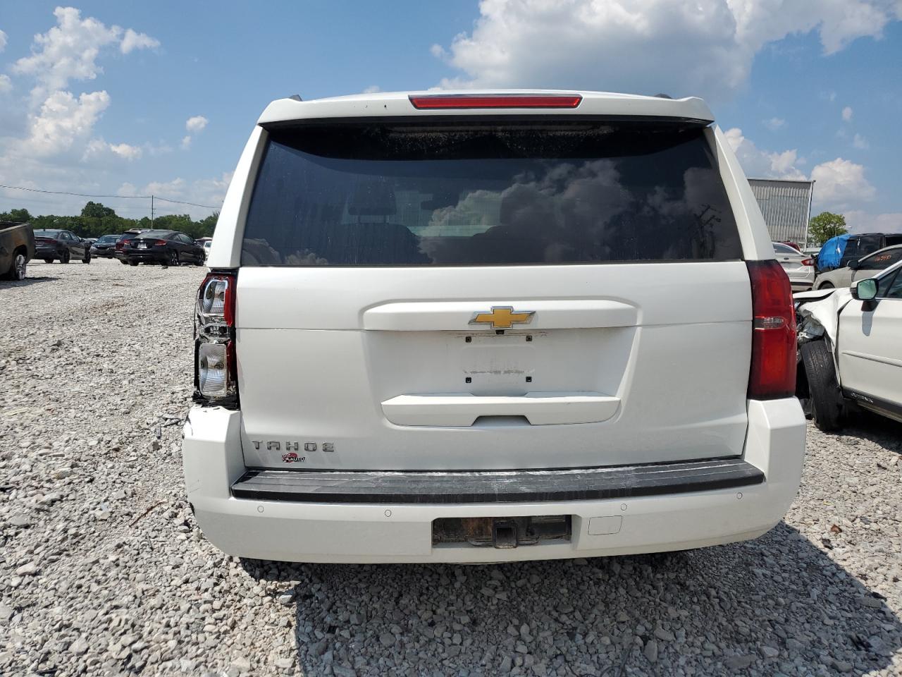 1GNSKBKC8KR354067 2019 Chevrolet Tahoe K1500 Lt