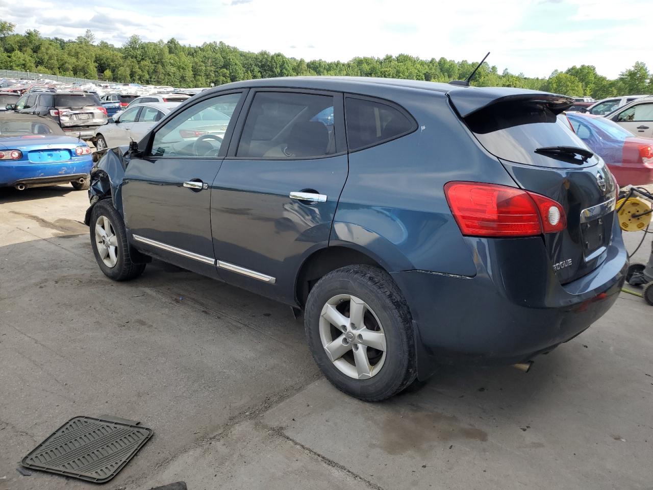 2013 Nissan Rogue S VIN: JN8AS5MV2DW618039 Lot: 61810444