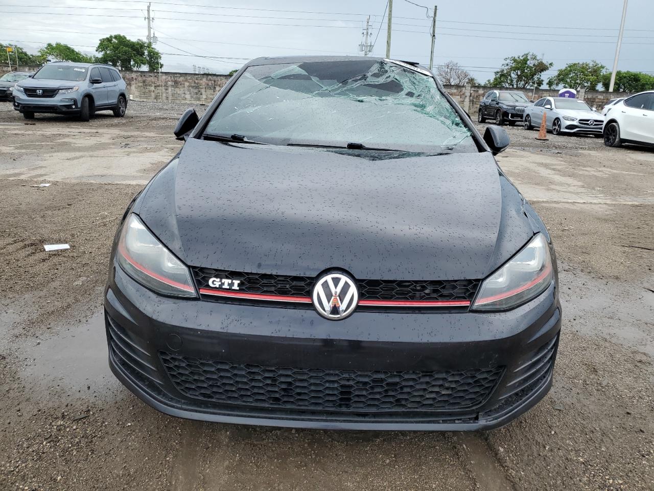 2015 Volkswagen Gti VIN: 3VW4T7AU2FM040103 Lot: 61130024