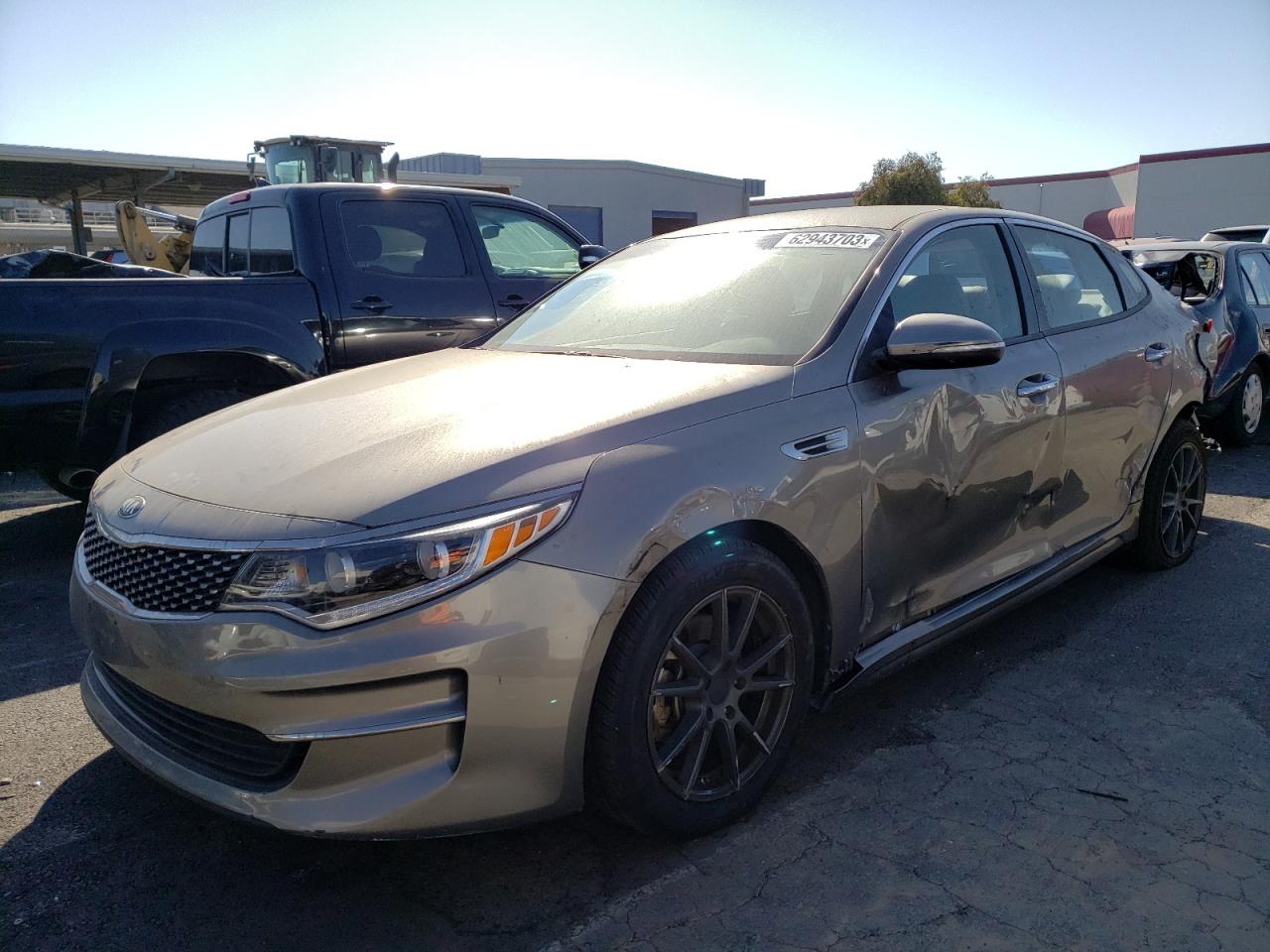 5XXGU4L33GG097588 2016 Kia Optima Ex