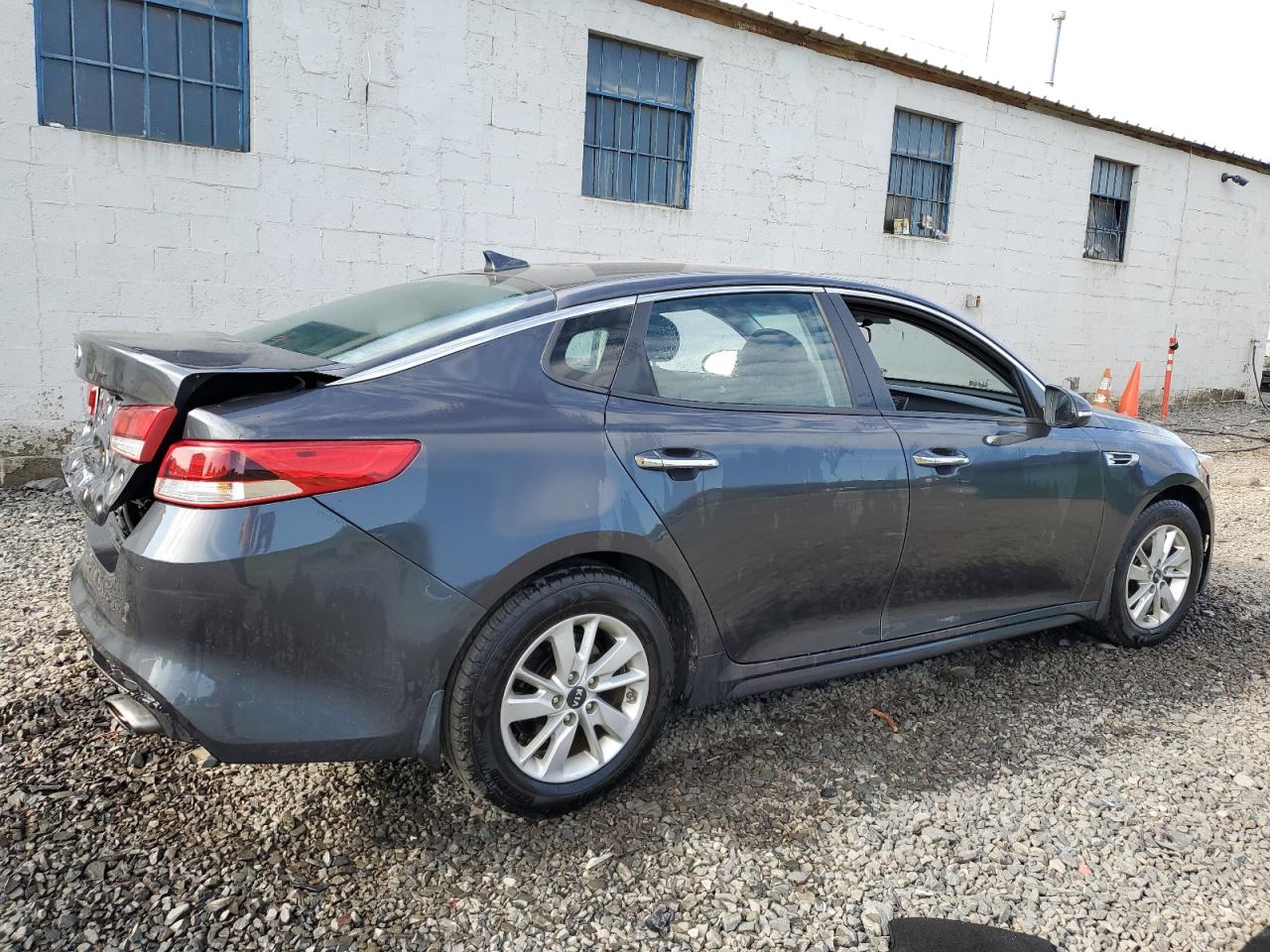 5XXGT4L37HG175925 2017 Kia Optima Lx