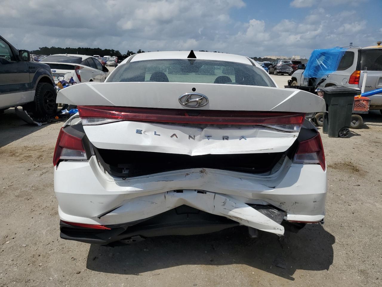 5NPLL4AG5MH032703 2021 Hyundai Elantra Se