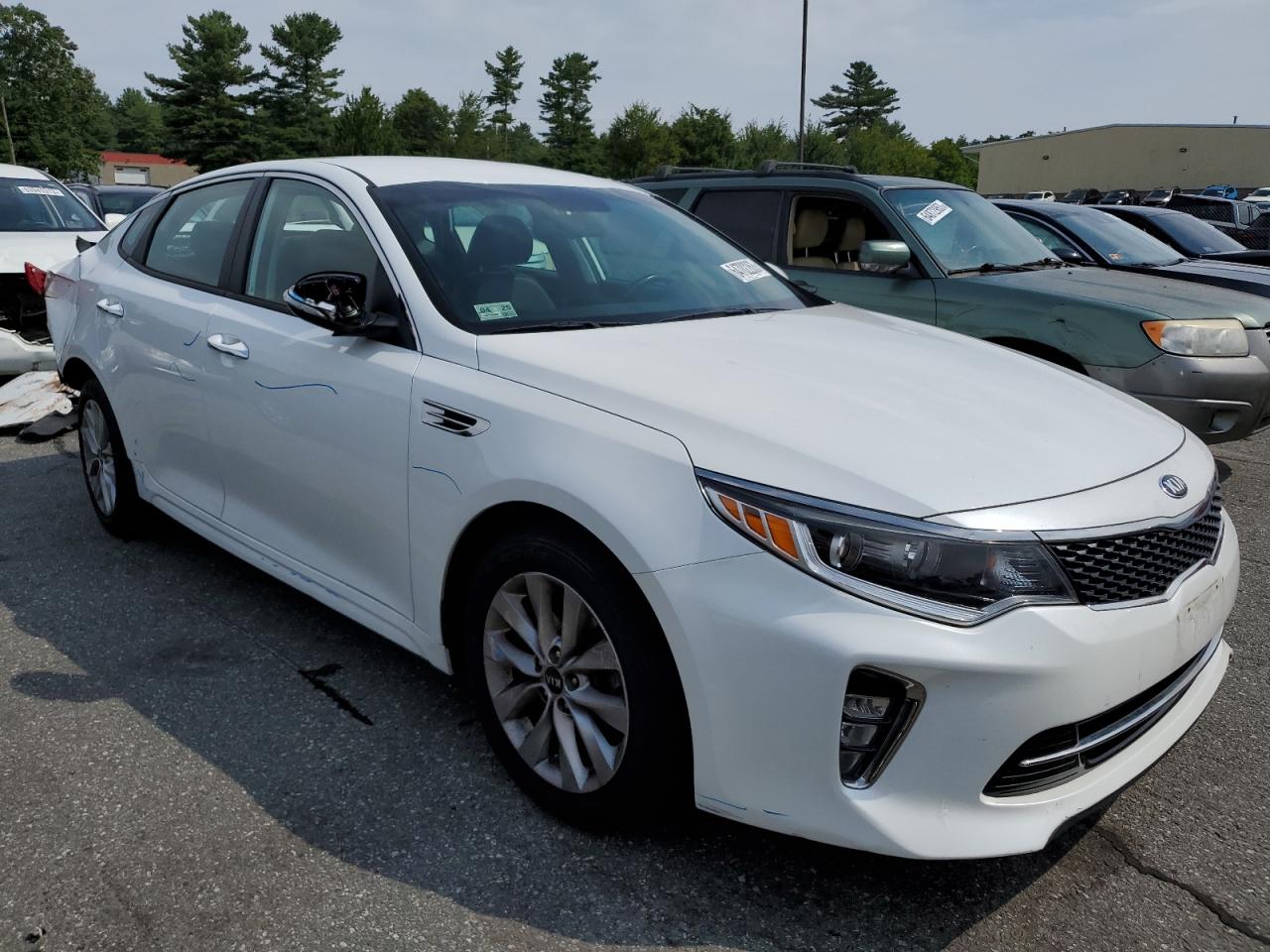 5XXGT4L3XJG211239 2018 Kia Optima Lx