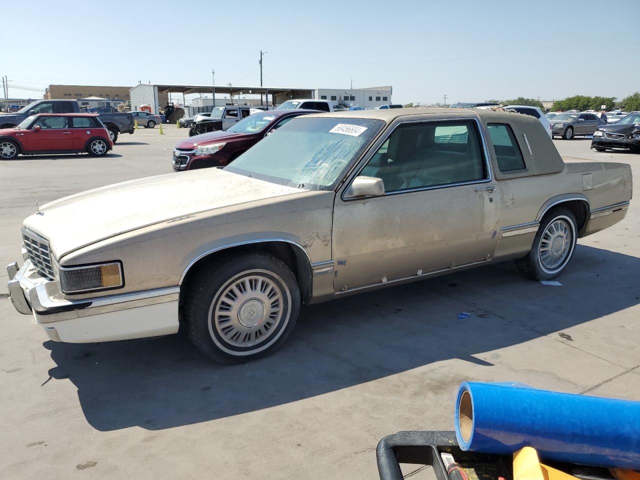 1992 Cadillac Deville VIN: 1G6CD13B6N4266887 Lot: 68456684