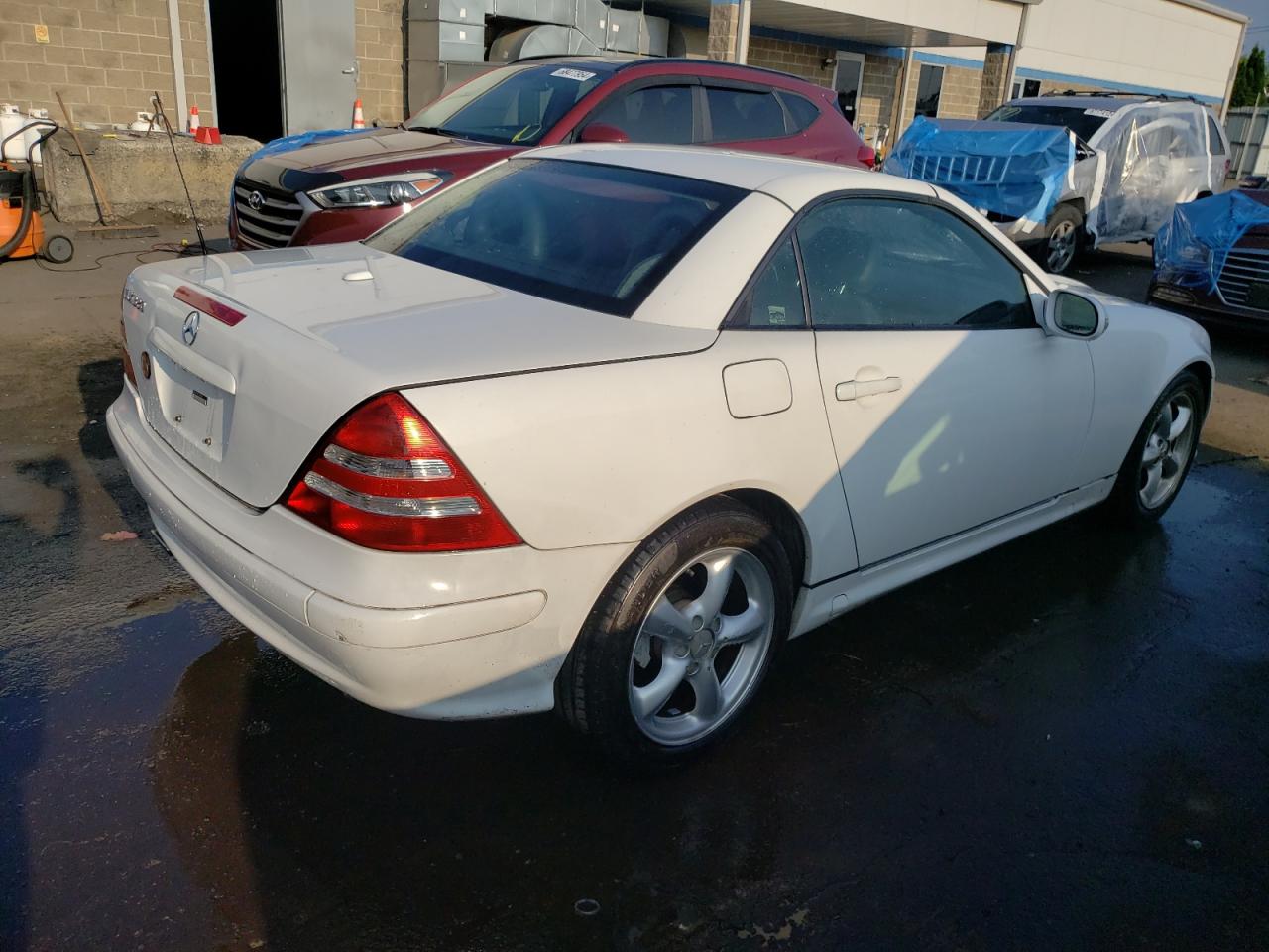 2001 Mercedes-Benz Slk 320 VIN: WDBKK65F81F180960 Lot: 68285434