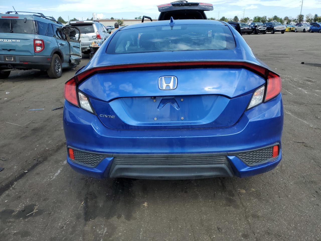 2HGFC3B79JH350898 2018 Honda Civic Exl