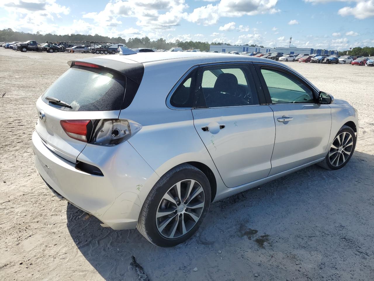 KMHH35LE5JU014268 2018 Hyundai Elantra Gt