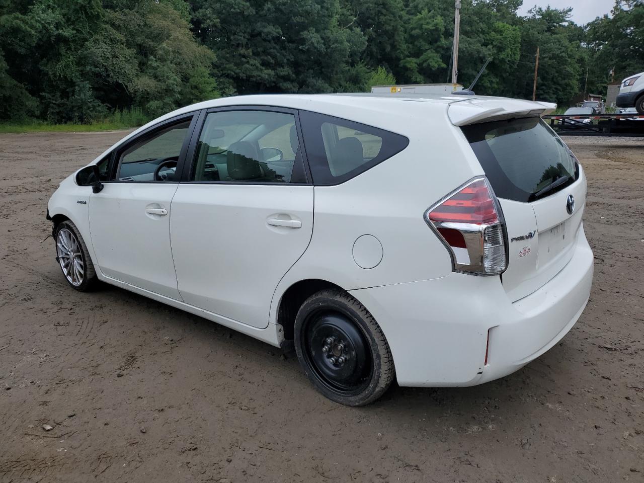 JTDZN3EU2FJ039648 2015 Toyota Prius V