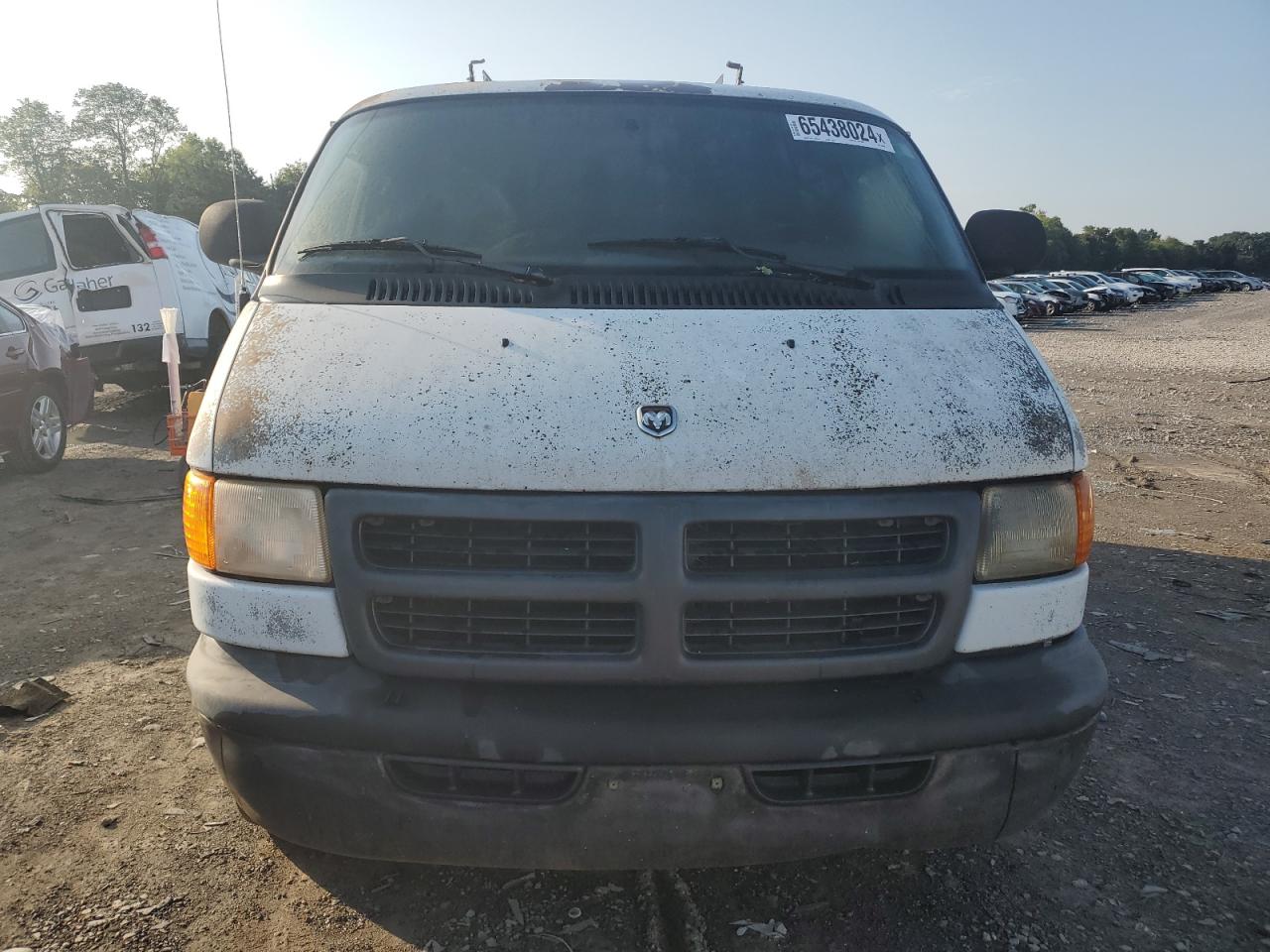 2B7HB11Y8YK142503 2000 Dodge Ram Van B1500