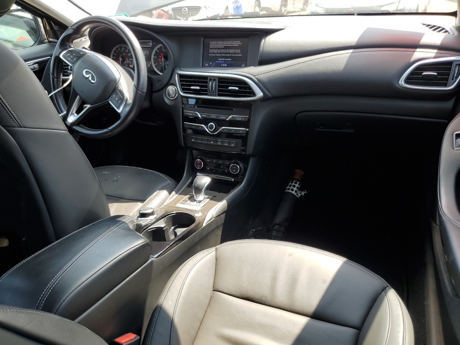 SJKCH5CR8JA002133 2018 Infiniti Qx30 Pure