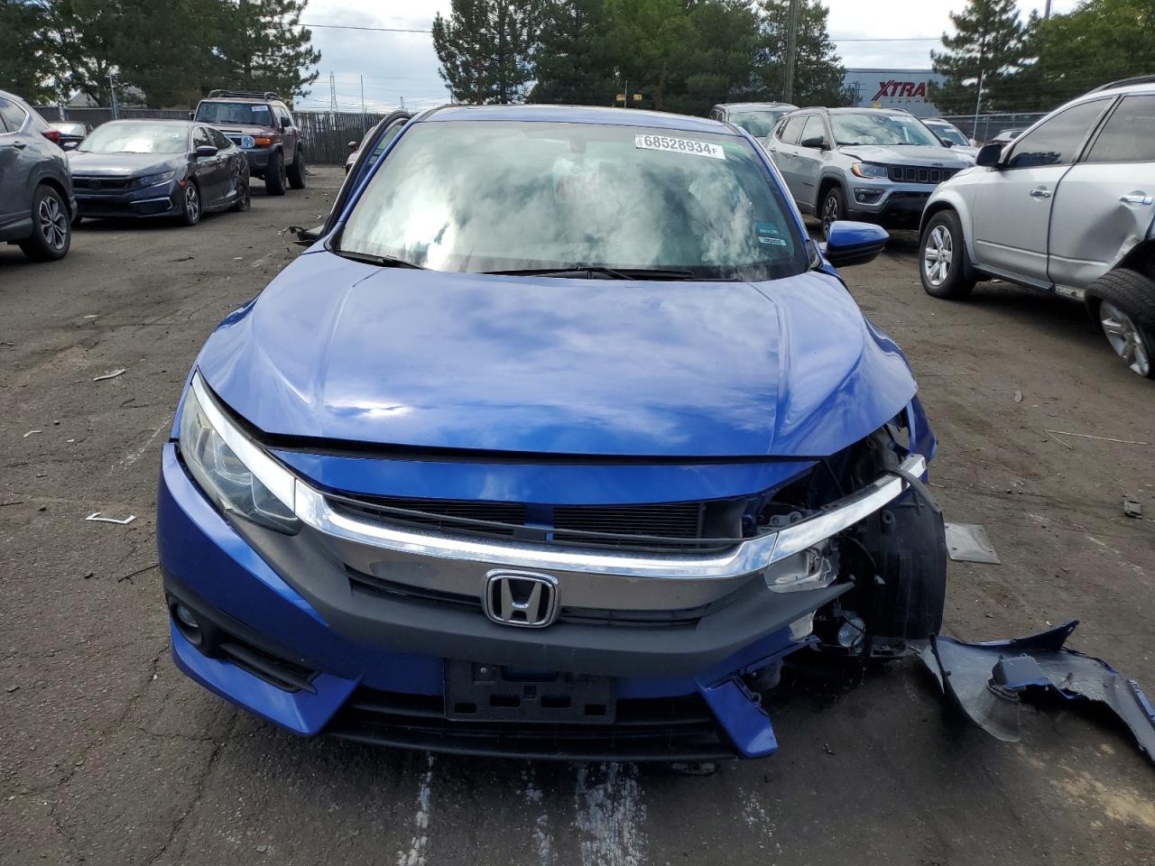 2HGFC3B79JH350898 2018 Honda Civic Exl