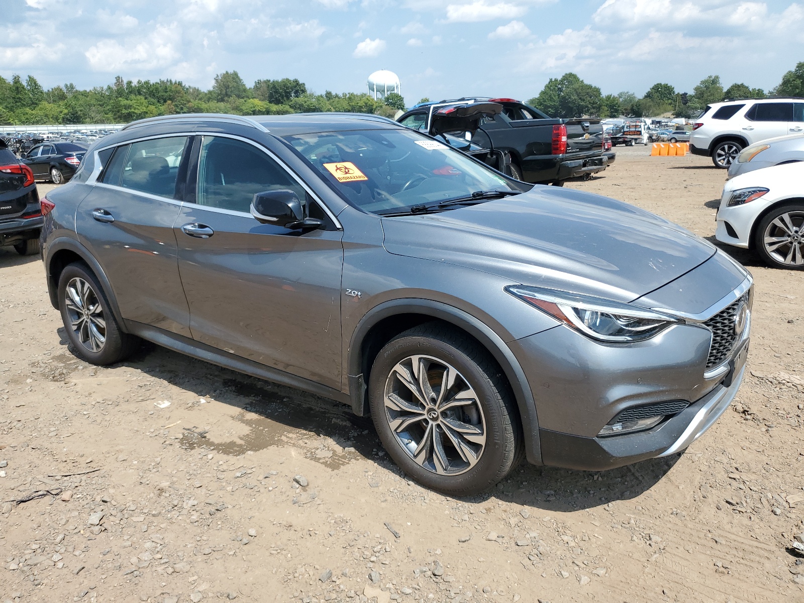 SJKCH5CR8JA002133 2018 Infiniti Qx30 Pure