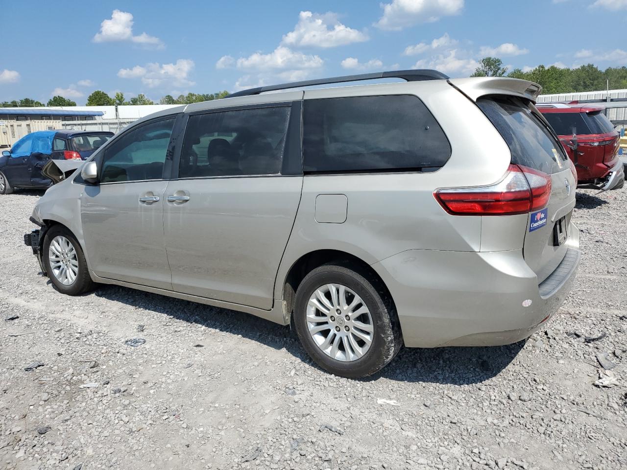 5TDYK3DC4GS743240 2016 Toyota Sienna Xle