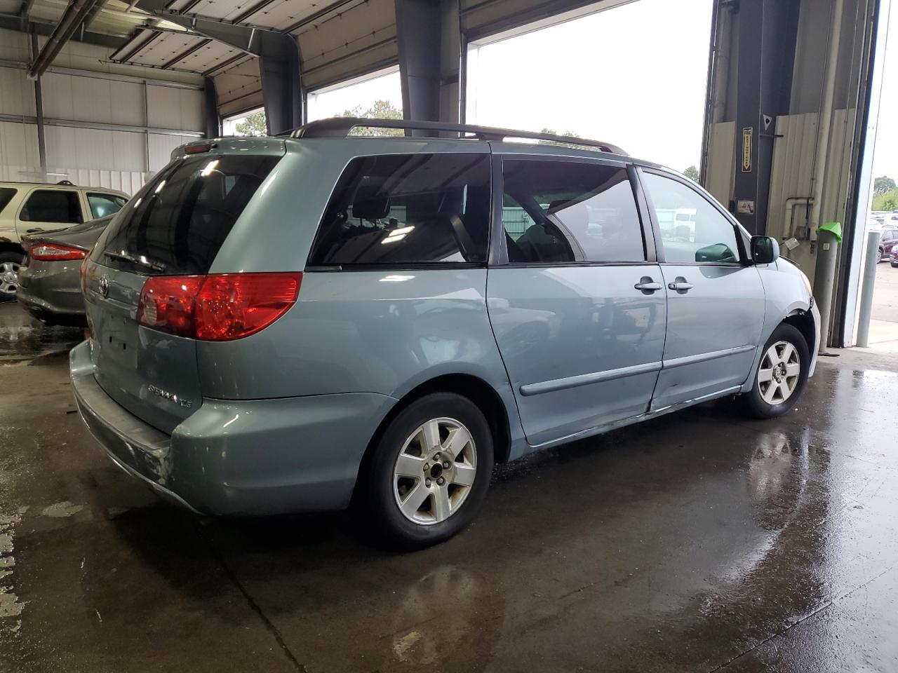 2008 Toyota Sienna Xle VIN: 5TDZK22C68S194644 Lot: 68748434