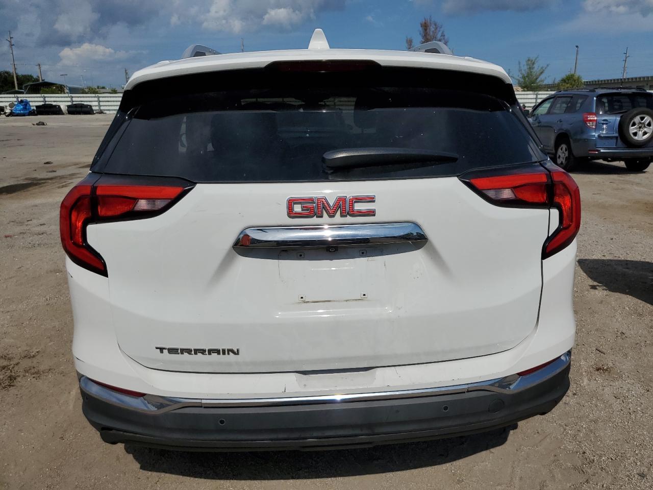 3GKALPEV1KL232366 2019 GMC Terrain Slt