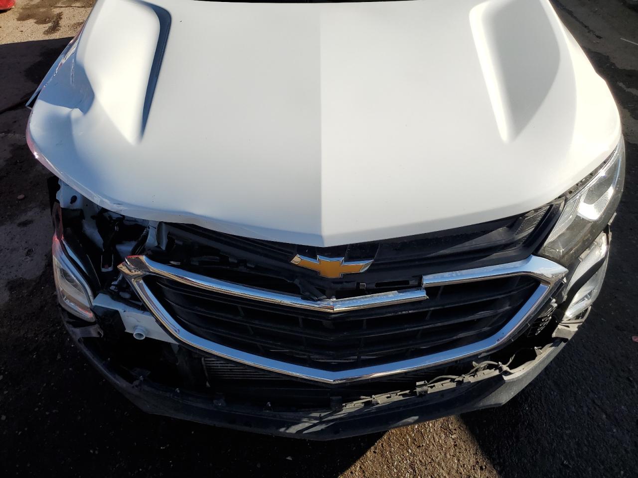 3GNAXJEV5JS555148 2018 Chevrolet Equinox Lt