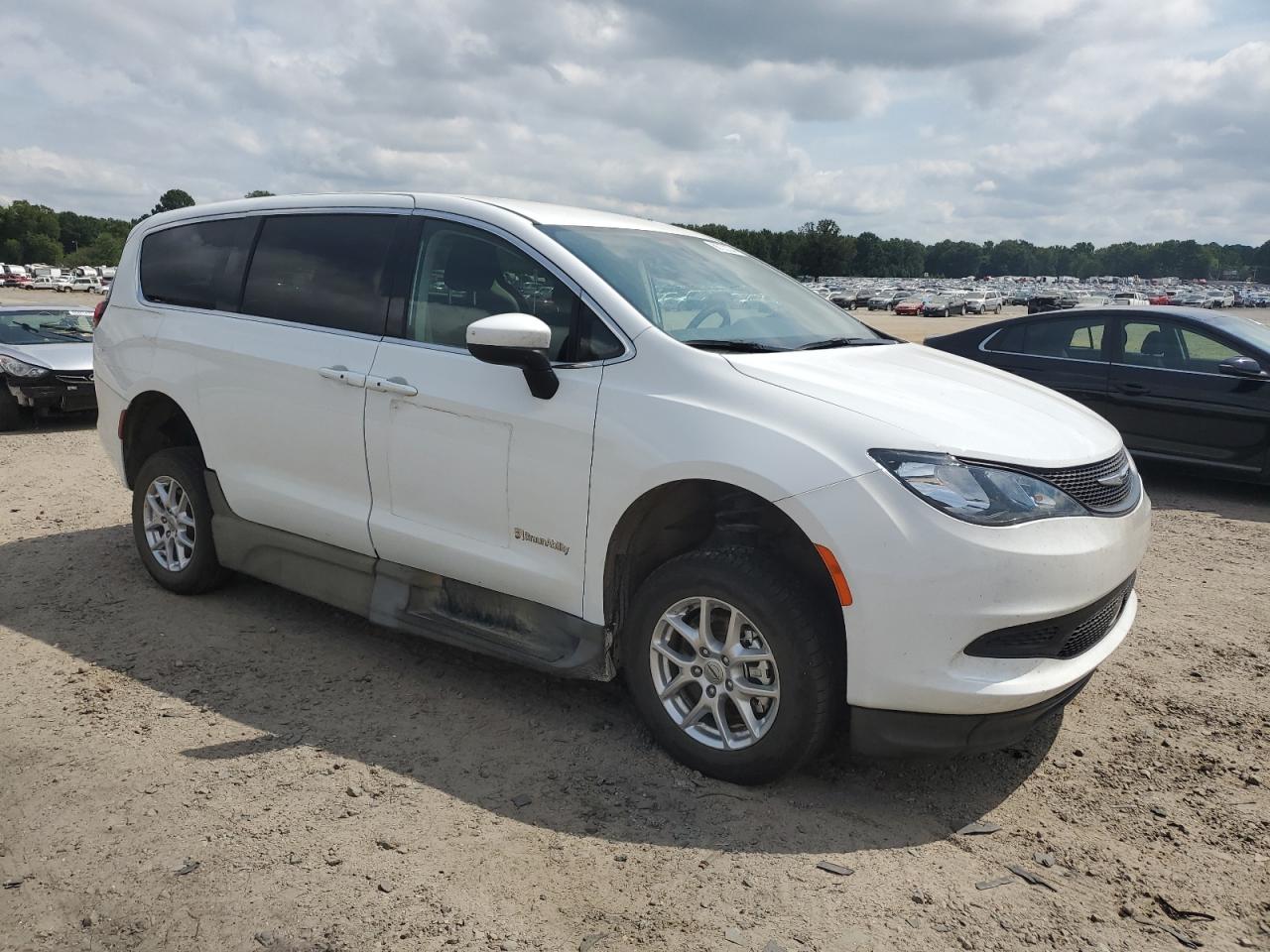 2022 Chrysler Voyager Lx VIN: 2C4RC1CG8NR103743 Lot: 66702234